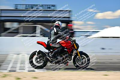 media/Mar-25-2024-Moto Forza (Mon) [[8d4319bd68]]/4-Novice Group/Session 4 Front Straight Speed Pans/